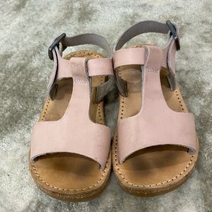 Light pink freshly picked sandals